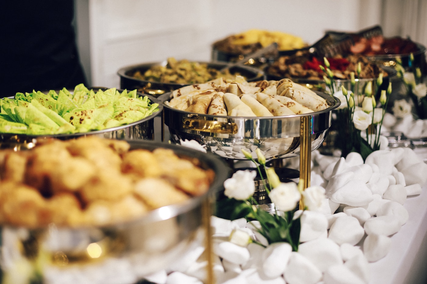 Verse lunchgerechten die samen worden bereid